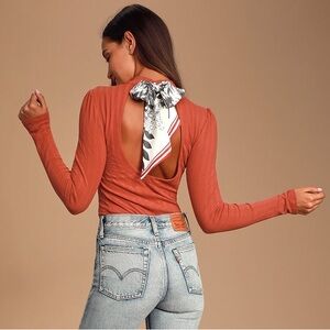 Free People "Party in the Back" Top - Burnt orange / floral tie - L